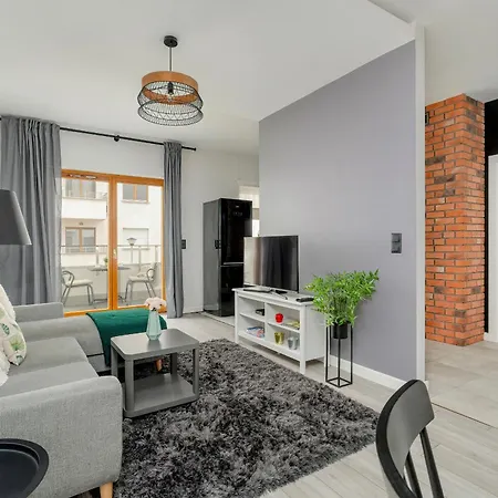 Apartament Bright With Balcony And Free Garage By Renters *